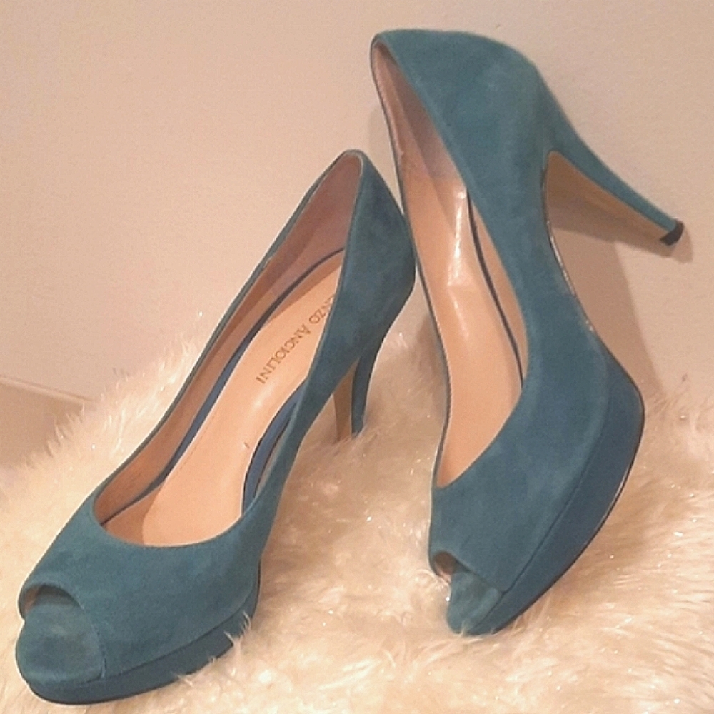 Enzo Angiolini Peep Pumps